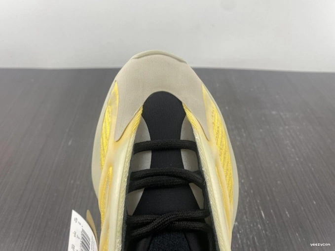 Adidas V3 HP5425 Mono 700 Yeezy Safflower 0729